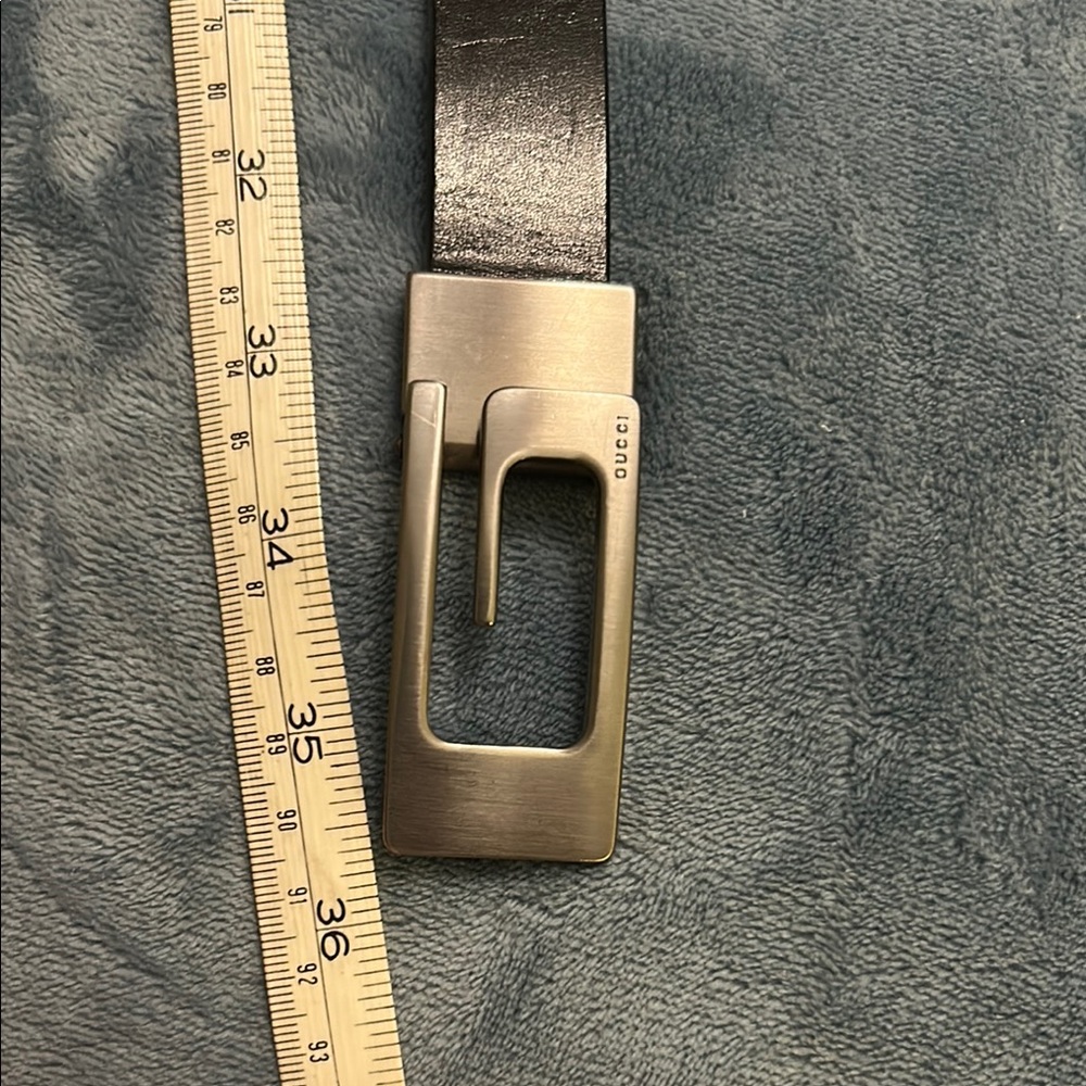 Women’s Gucci Black Leather Belt with pewter color Buckle. 1” wide - Picture 8 of 9
